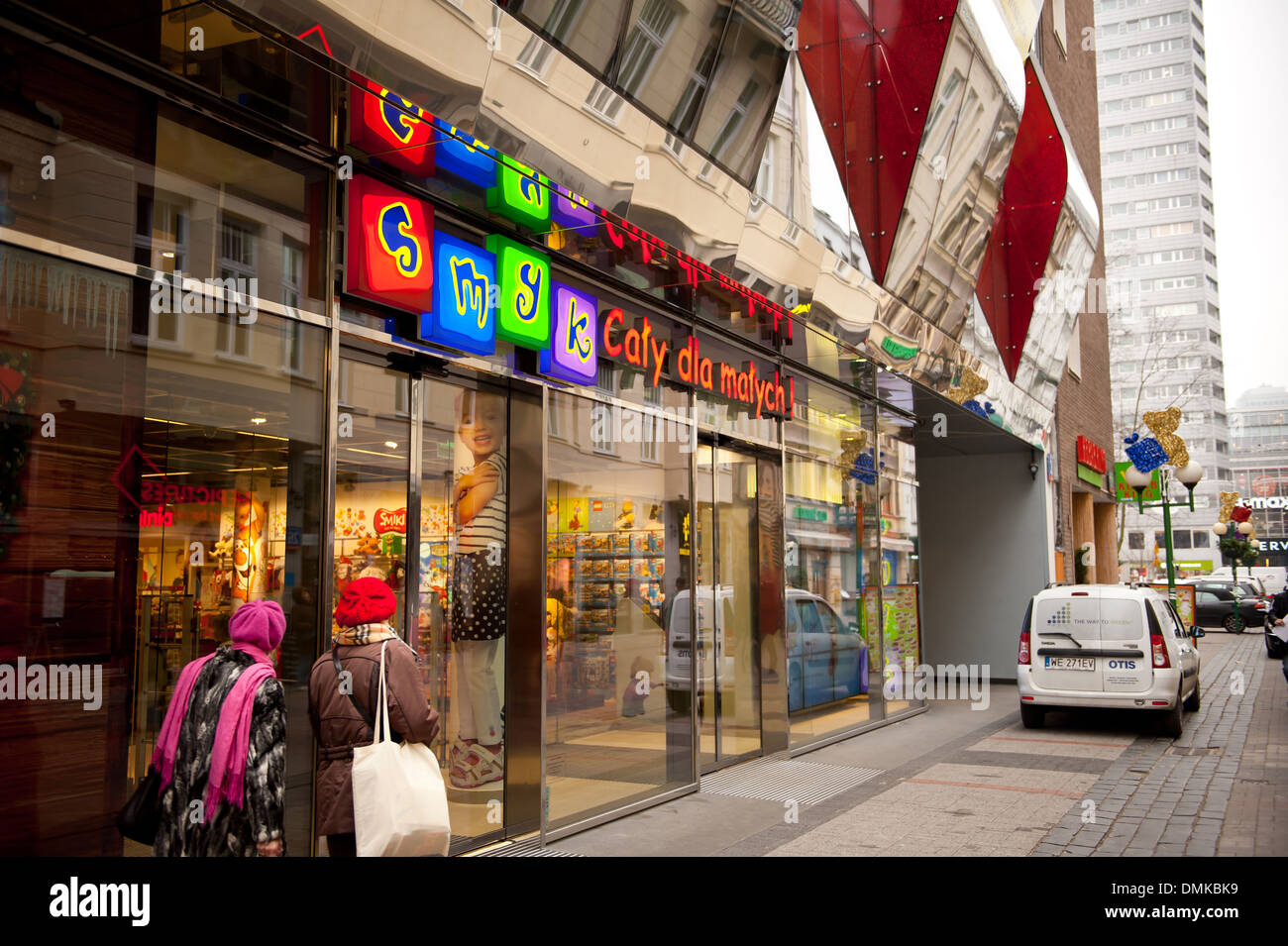 Costruzione del marchio Smyk shop e cartello Foto Stock