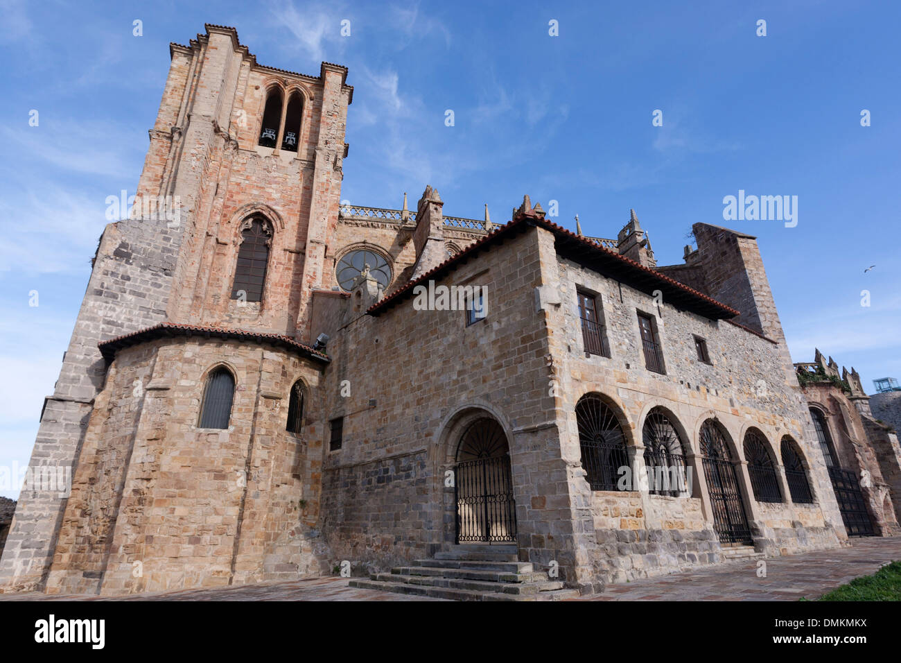 Santa María de la Asunción Chiesa, Castro Urdiales, Cantabria, SPAGNA Foto Stock