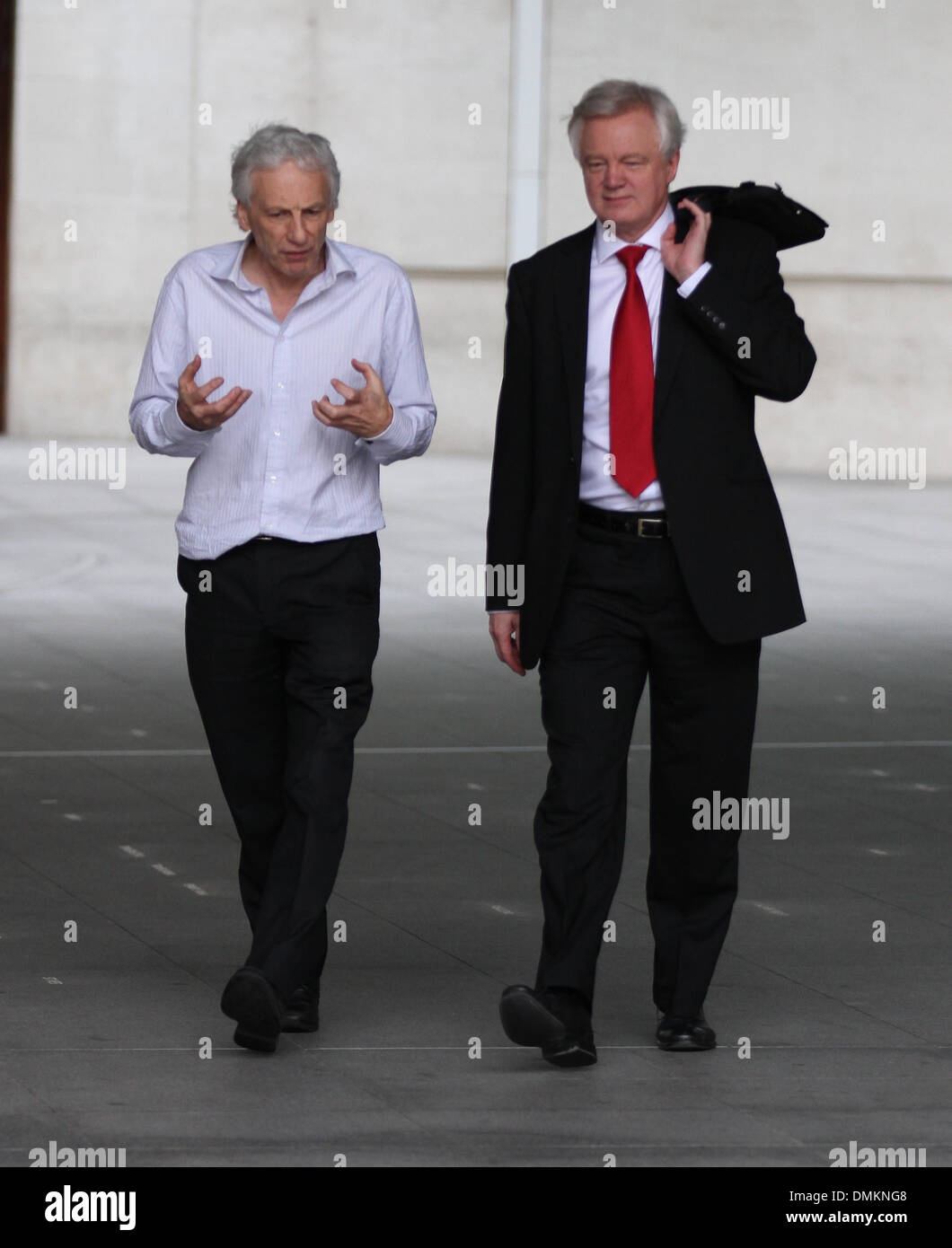 Londra, UK, 15 dic 2013. David Davis MP visto alla BBC Broadcasting House di Londra Foto Stock