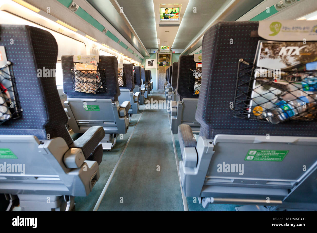 KTX (Korea Train eXpress) di prima classe interni auto - Corea del Sud Foto Stock