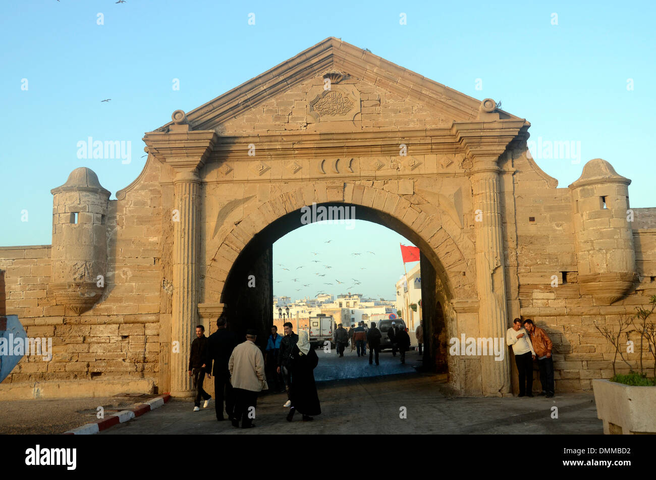 La Porte de la marine, il gate del mare che collega la skala du port per la medina di essaouira marocco Foto Stock