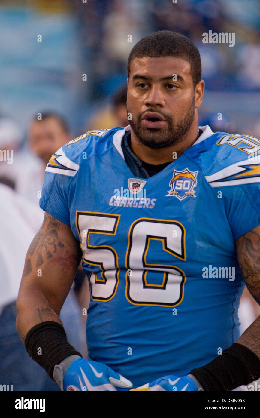 Nov 01, 2009 - San Diego, California, Stati Uniti d'America - San Diego Chargers reso 13 vittorie di fila con una vittoria 24-16 sopra la Oakland Raiders. Linebacker SHAWN MERRIMAN rilassa come secondi finali tick off l'orologio. (Credito Immagine: © Daniel Knighton/ZUMA Press) Foto Stock