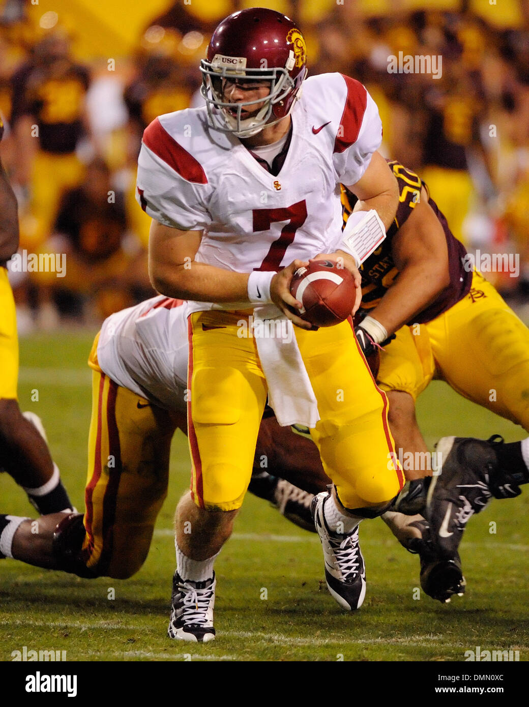 7 Novembre 2009: USC quarterback Matt Barkley (7) in azione durante un NCAA Football gioco tra l'Arizona State University Sun Devils e l'USC Trojans al Sun Devil Stadium di Tempe, Arizona, vinto dal trojan, 13-9.(Immagine di credito: © Max Simbron/Cal Sport Media/ZUMApress.com) Foto Stock