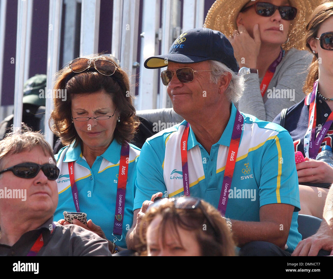 Regina Silvia di Svezia e Re Carlo Gustavo di Svezia frequentare equestre evento di Dressage a Greenwich Park durante la London 2012 Foto Stock
