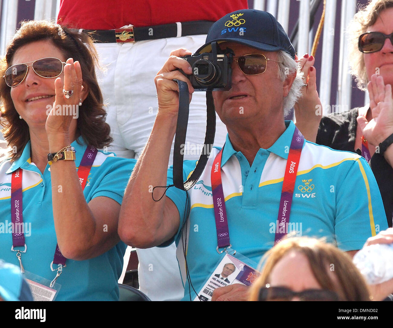 Regina Silvia di Svezia e Re Carlo Gustavo di Svezia frequentare equestre evento di Dressage a Greenwich Park durante la London 2012 Foto Stock