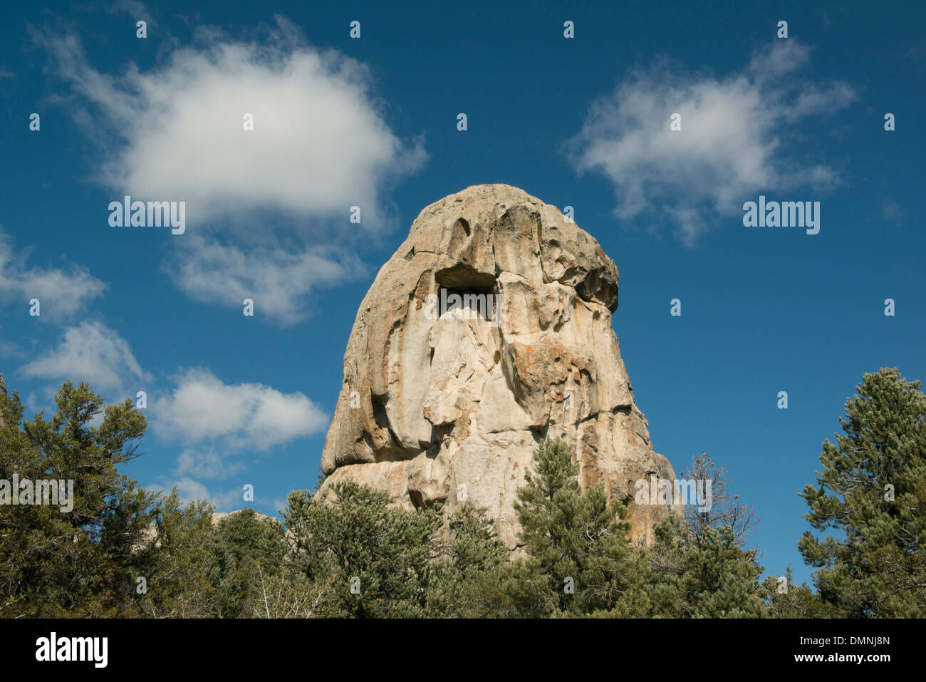 Cupola di granito e le nuvole, città di roccia riserva nazionale, Idaho meridionale Foto Stock