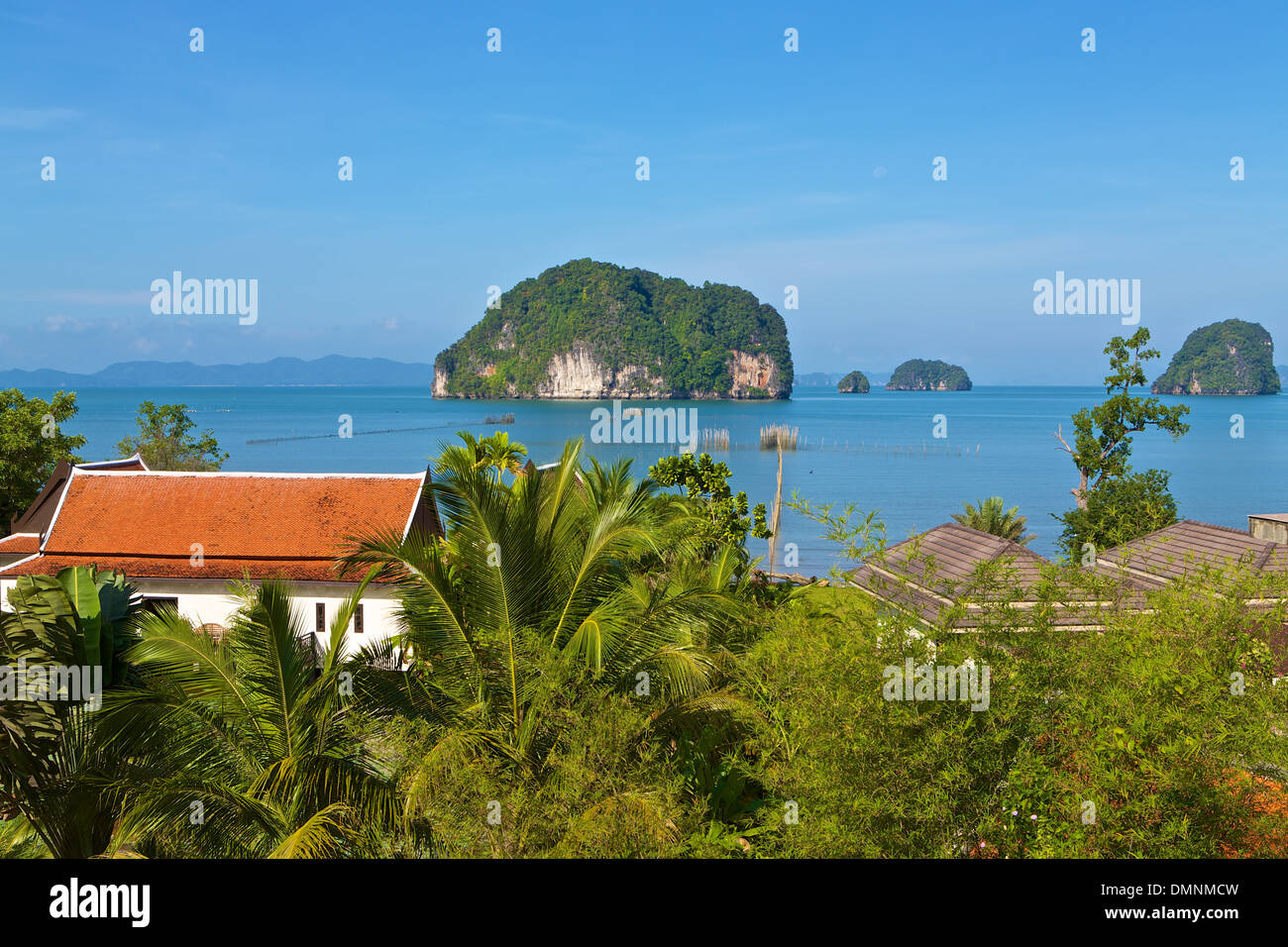 Case vacanze al mare delle Andamane sulla costa della Thailandia Foto Stock