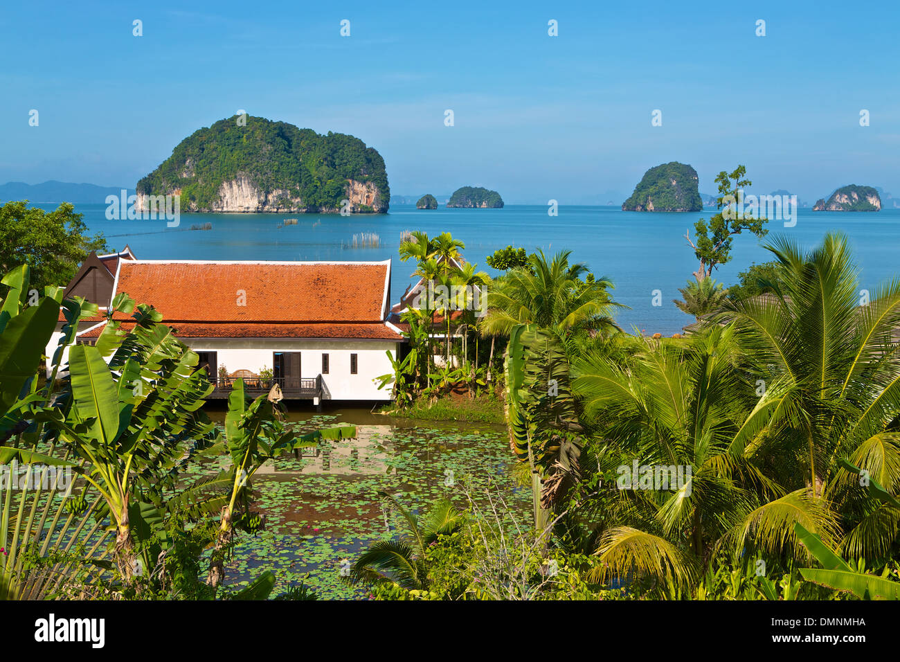 Case vacanze al mare delle Andamane sulla costa della Thailandia Foto Stock