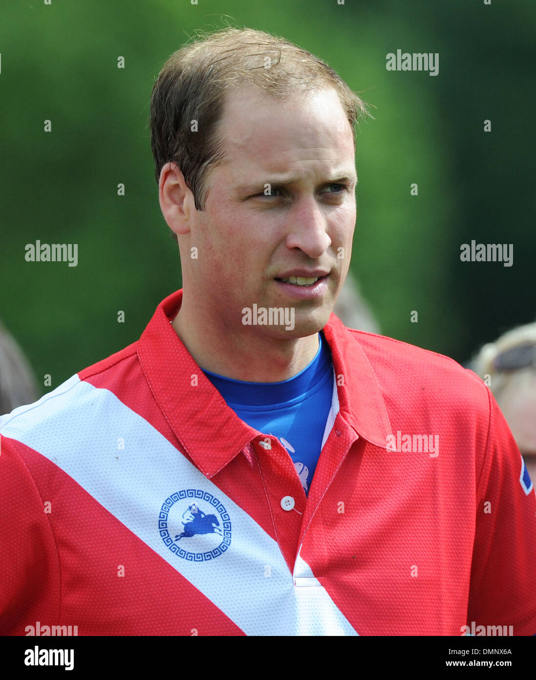 Il principe William Duca di Cambridge gioca in una partita di polo a Cirencester Polo Club Cirencester Inghilterra - 05.08.12 Foto Stock