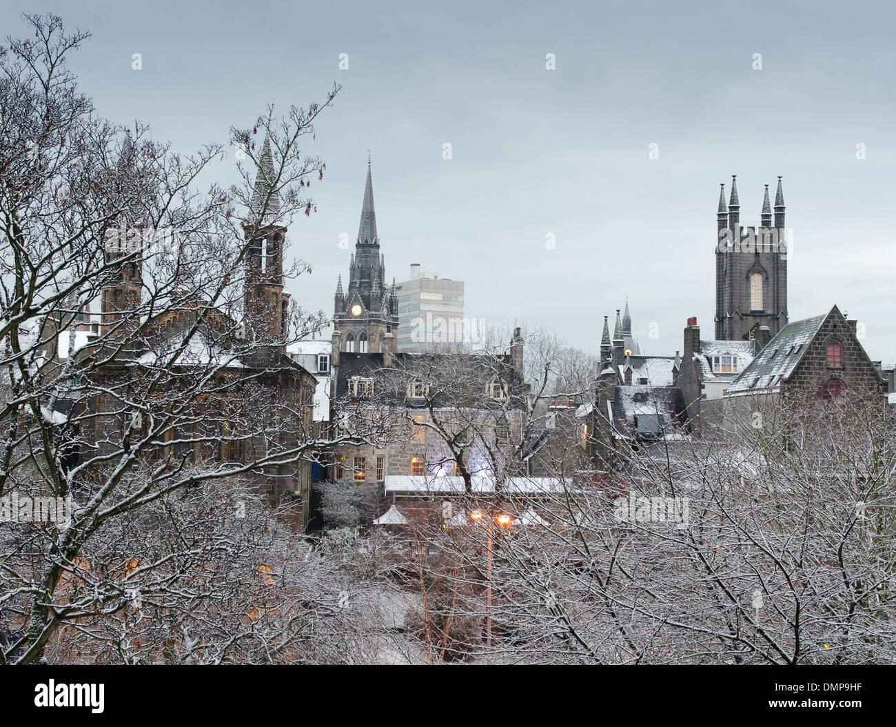 Aberdeen città di granito neve fredda terrazza dell'Unione Foto Stock Aberdeen città di granito neve fredda terrazza dell'Unione Foto Stock