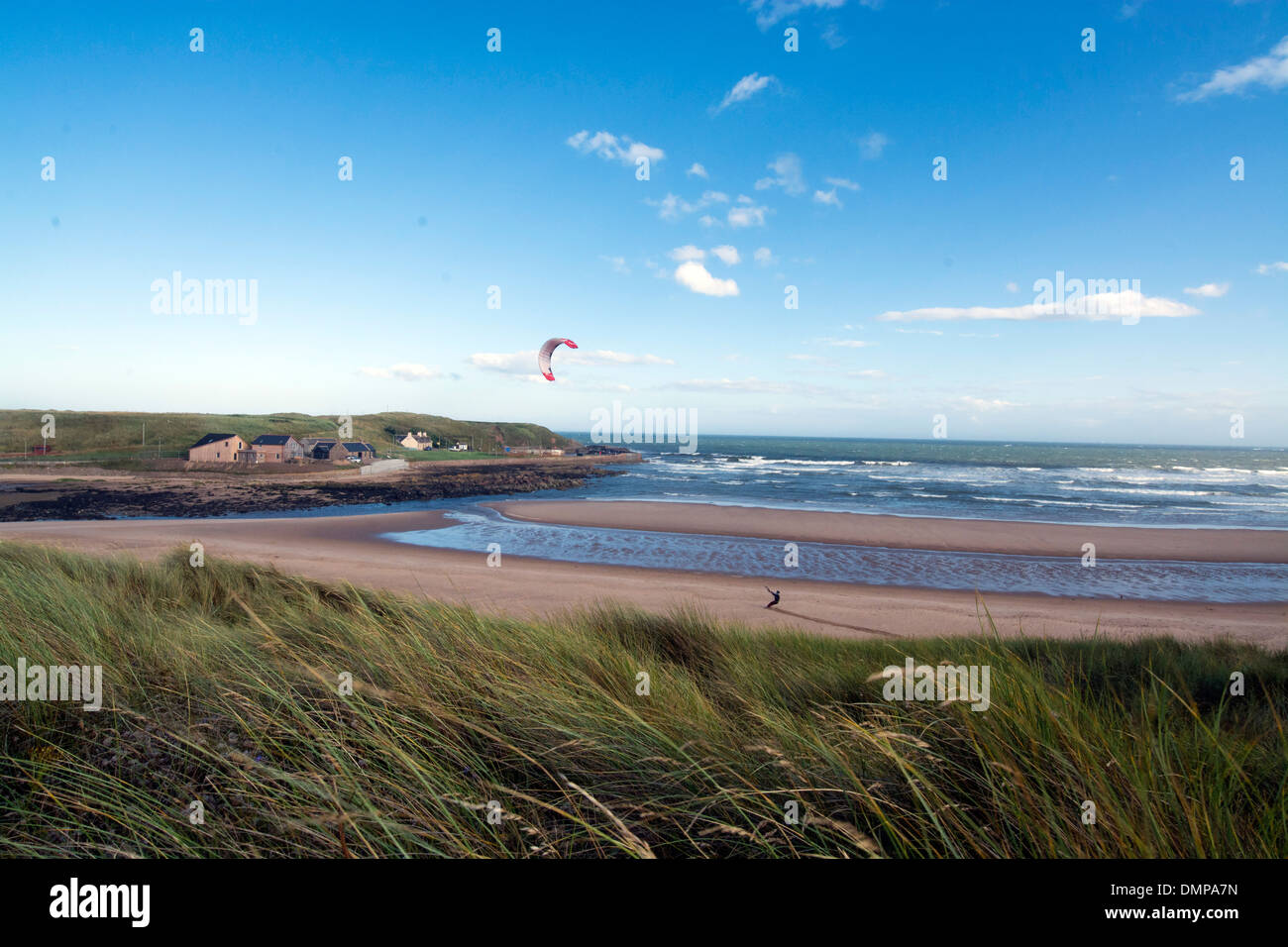 Ruden bay aberdeen dune di sabbia power kite Foto Stock