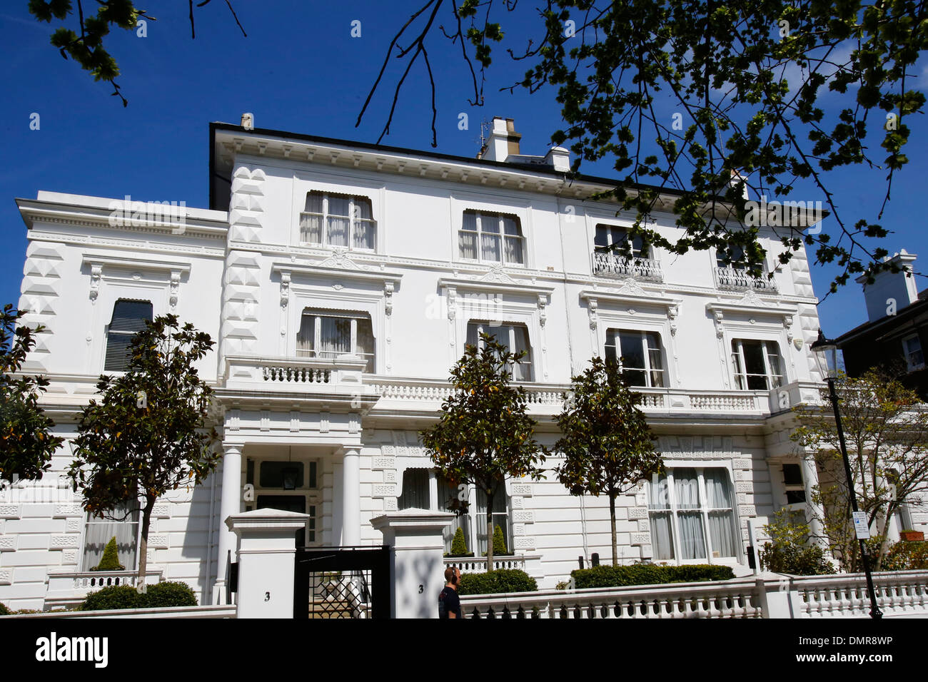 Il Boltons Street nel quartiere di South Kensington London Chelsea Foto Stock