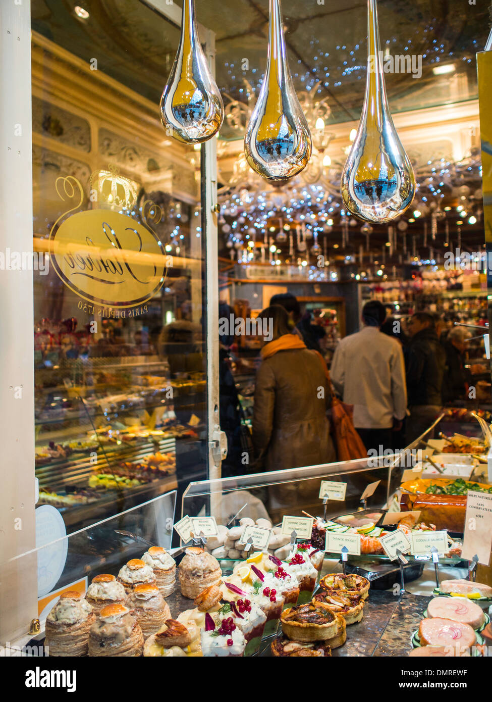 Vetrina di un parigino cake shop Foto Stock