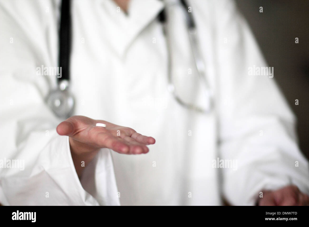 Parte di un medico con uno stetoscopio Foto Stock