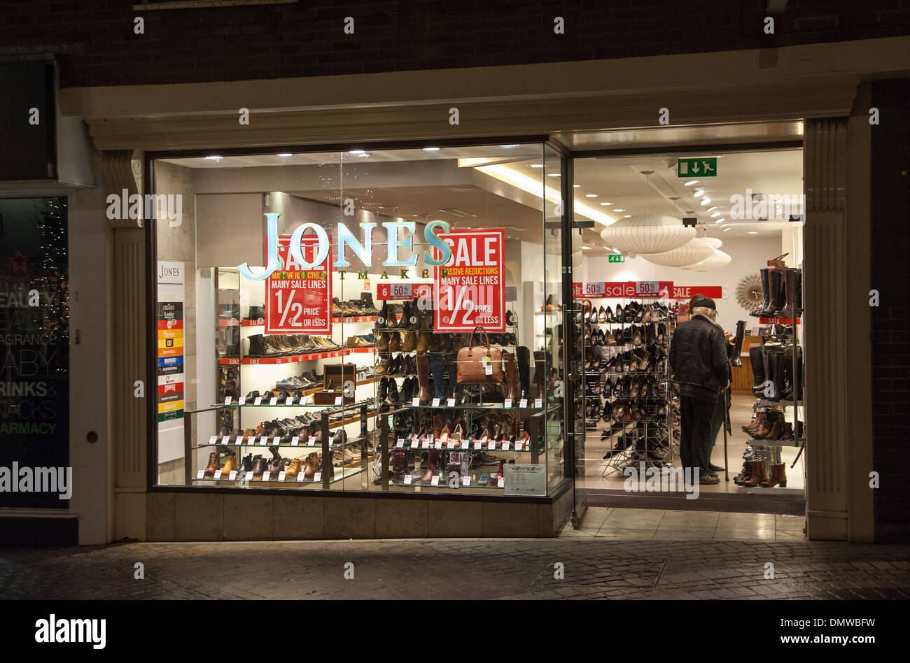 Jones il Bootmakers negozio di calzature Windsor Berkshire REGNO UNITO Foto Stock