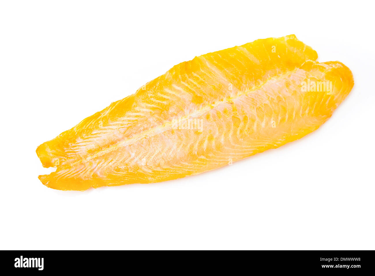 Affumicato fiume vietnamita Cobbler filetto di pesce isolato su un bianco di sfondo per studio. Noto anche come Pangus Basa o pesce. Foto Stock