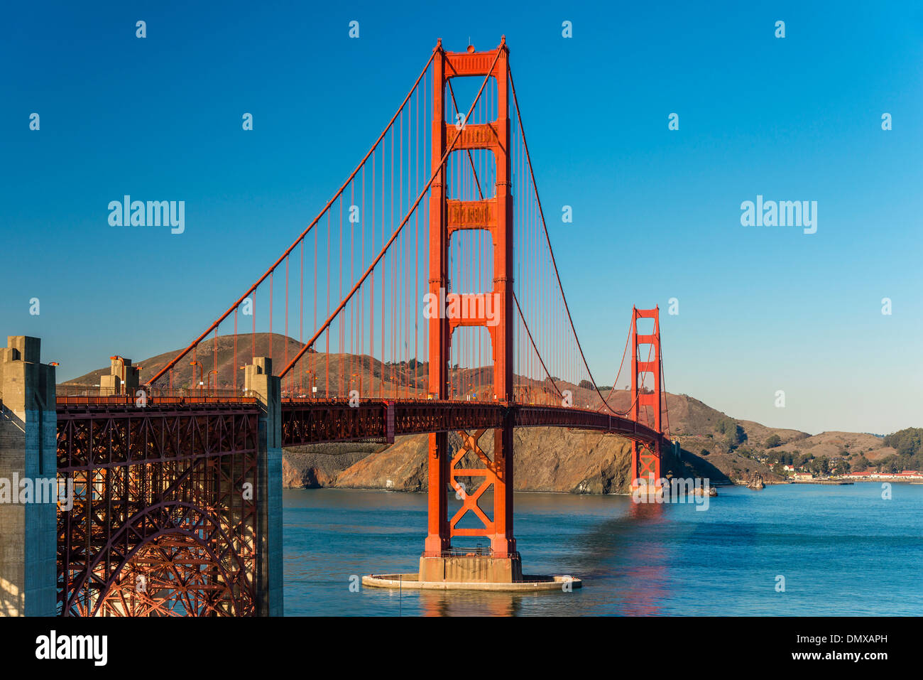 Golden Gate bridge sospensione visto dalla batteria di Lancaster, San Francisco, California, Stati Uniti d'America Foto Stock