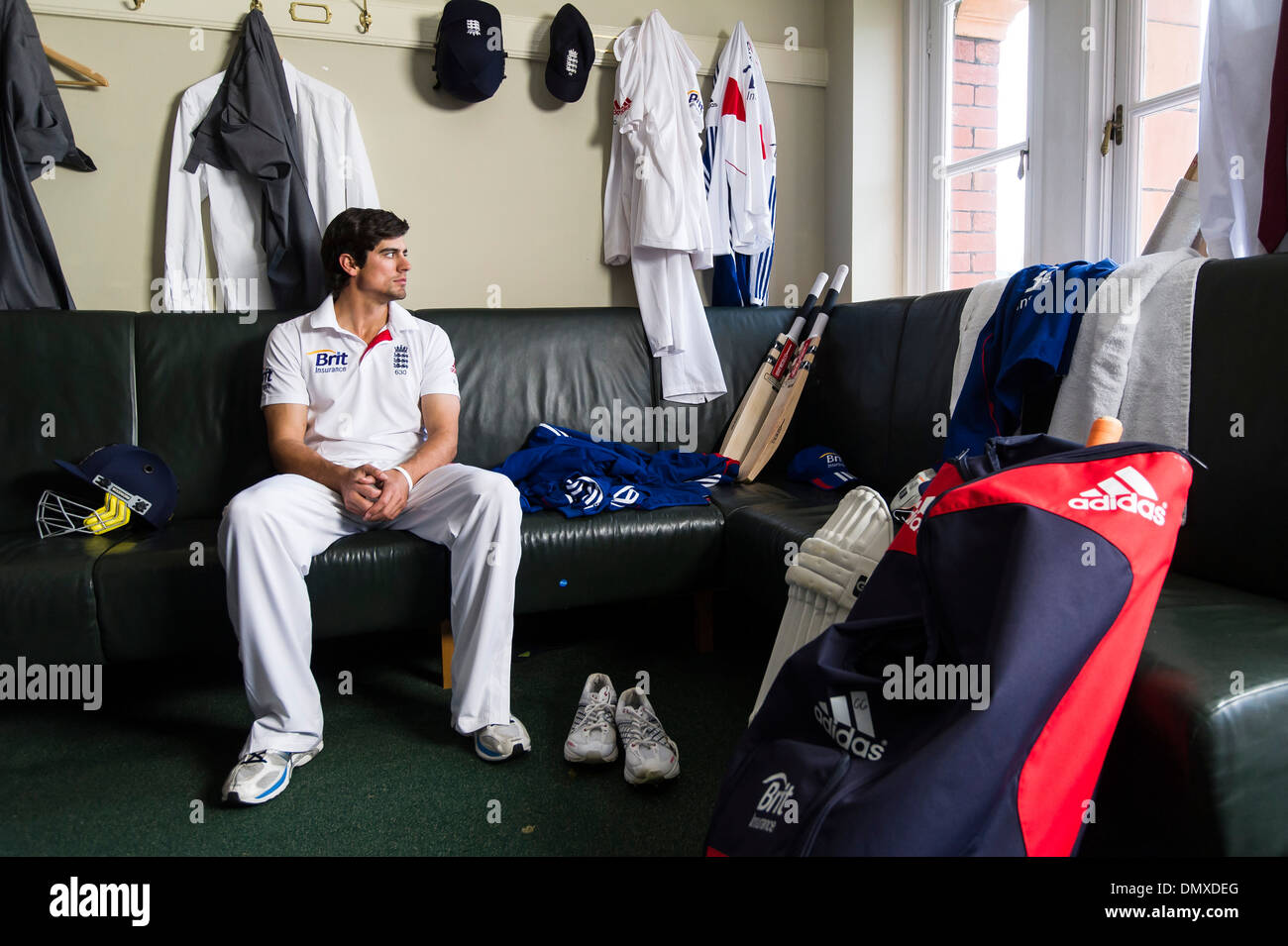 Alastair Cook riprese per BSKYB annuncio, ceneri Promotiona inserzione di BSKYB girato al Lords sul 20/05/2013 Foto Stock