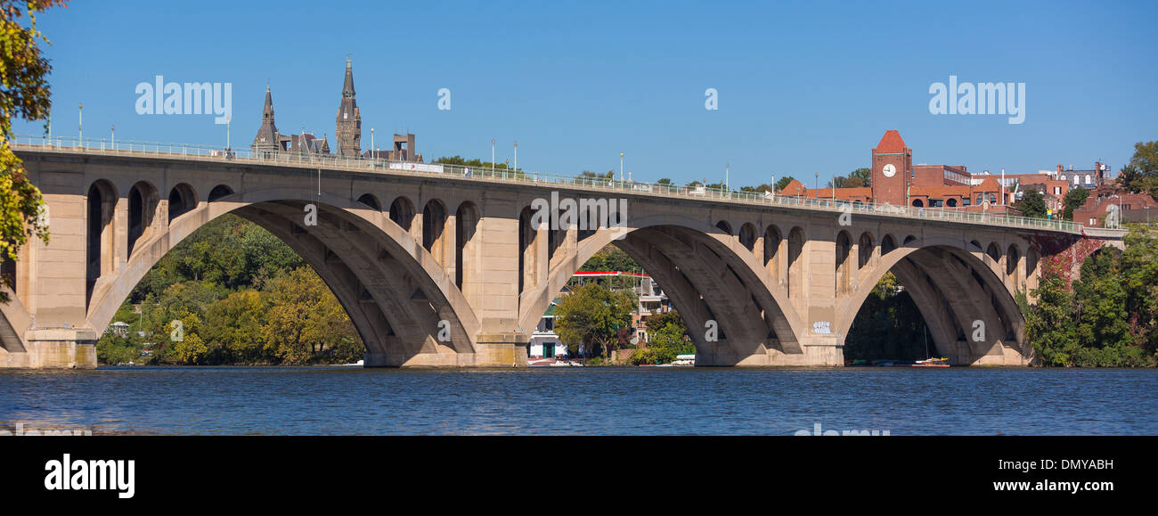 WASHINGTON, DC, Stati Uniti d'America - Key Bridge, Fiume Potomac. Foto Stock