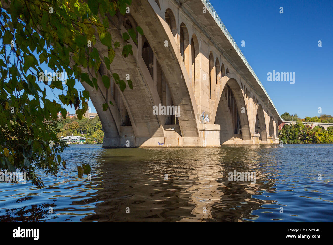 WASHINGTON, DC, Stati Uniti d'America - Key Bridge, Fiume Potomac. Foto Stock
