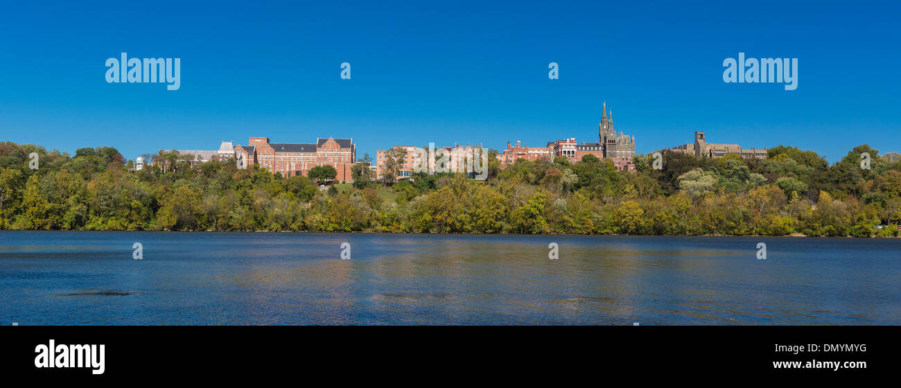 WASHINGTON, DC, Stati Uniti d'America - Vista panoramica della Georgetown University campus sul Fiume Potomac. Foto Stock