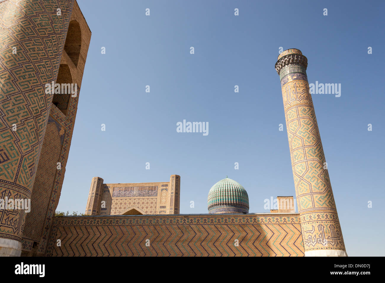 Bibi Khanym moschea, noto anche come Bibi Khanum moschea, Samarcanda, Uzbekistan Foto Stock