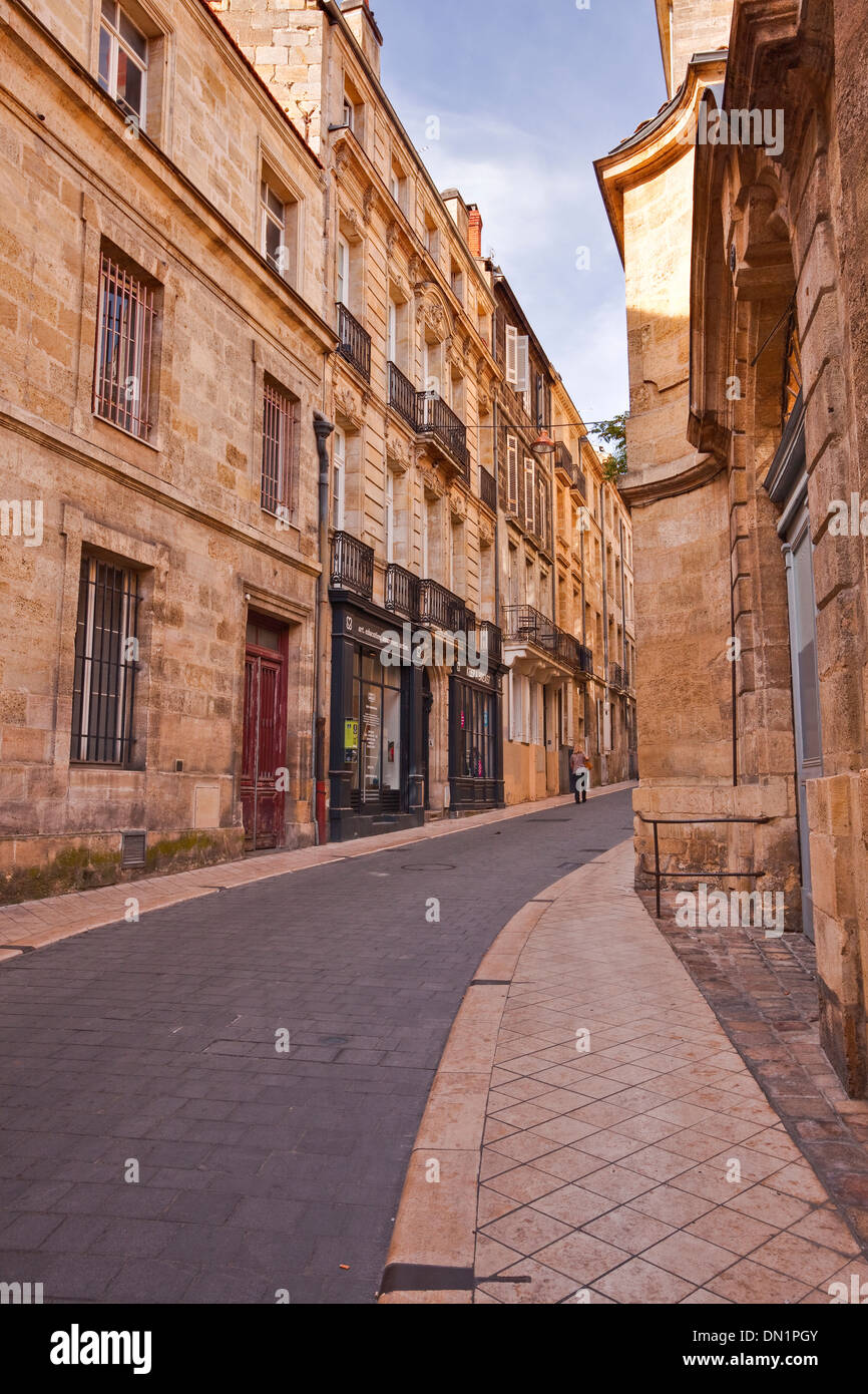 Una strada della città di Bordeaux, Francia. Foto Stock