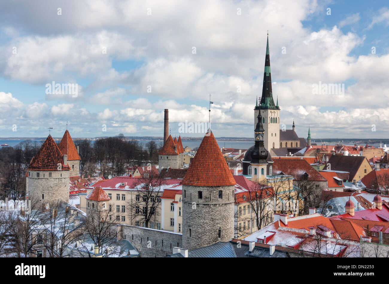 Il vecchio cannone torri nella città vecchia di Tallinn, Estonia Foto Stock