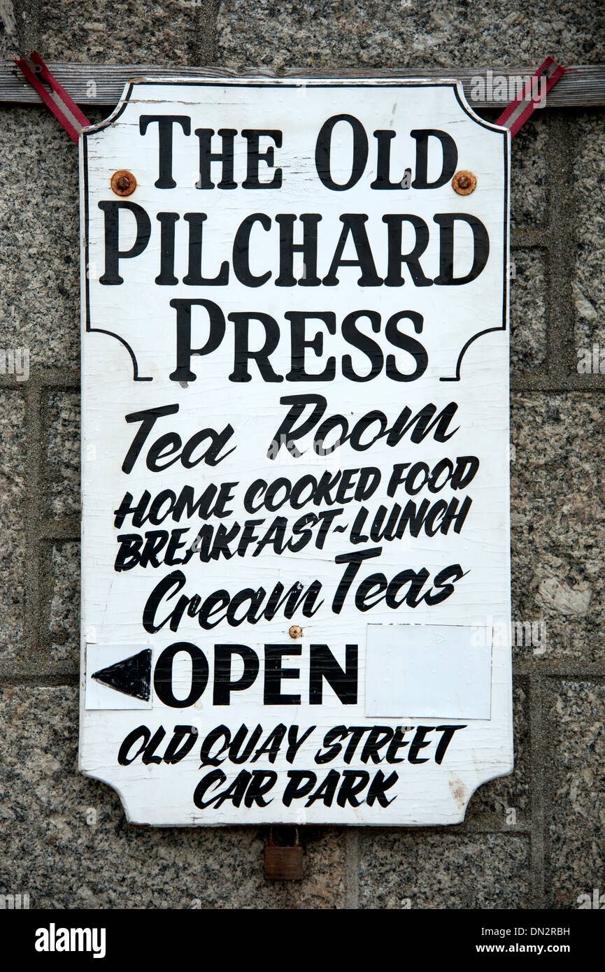 Il vecchio sardella premere sala da tè Mousehole Cornovaglia Foto Stock