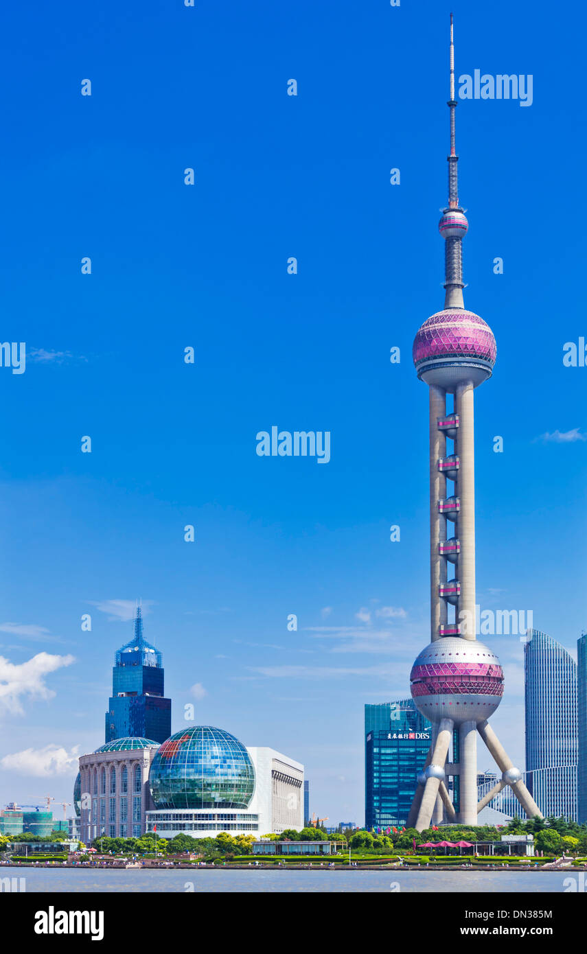 Skyline di Shanghai skyline di pudong con torre TV Oriental Pearl PRC, Repubblica Popolare Cinese, Asia Foto Stock