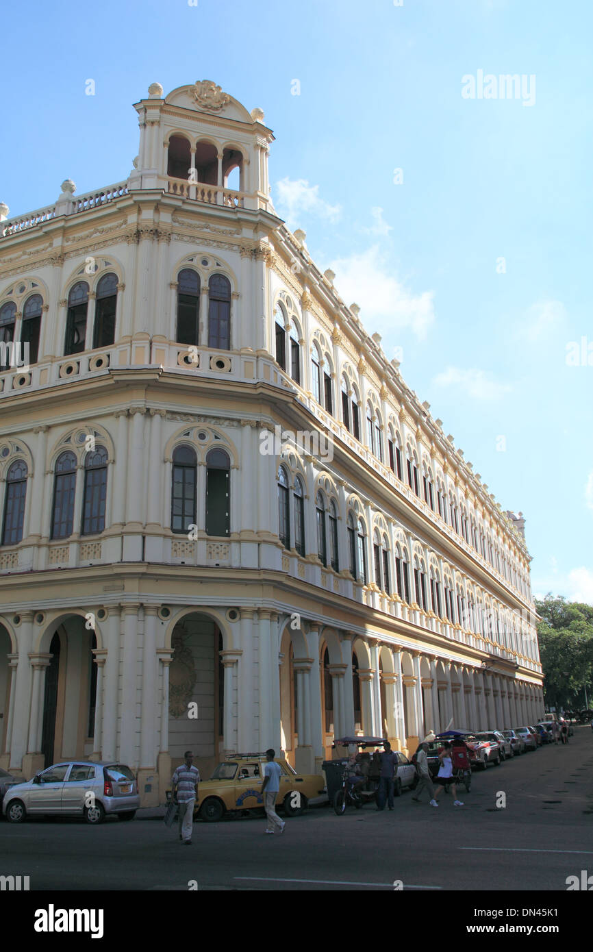 Escuela Nacional de Ballet, Paseo de Martí (aka Prado), l'Avana Vecchia (La Habana Vieja), Cuba, il Mare dei Caraibi e America centrale Foto Stock