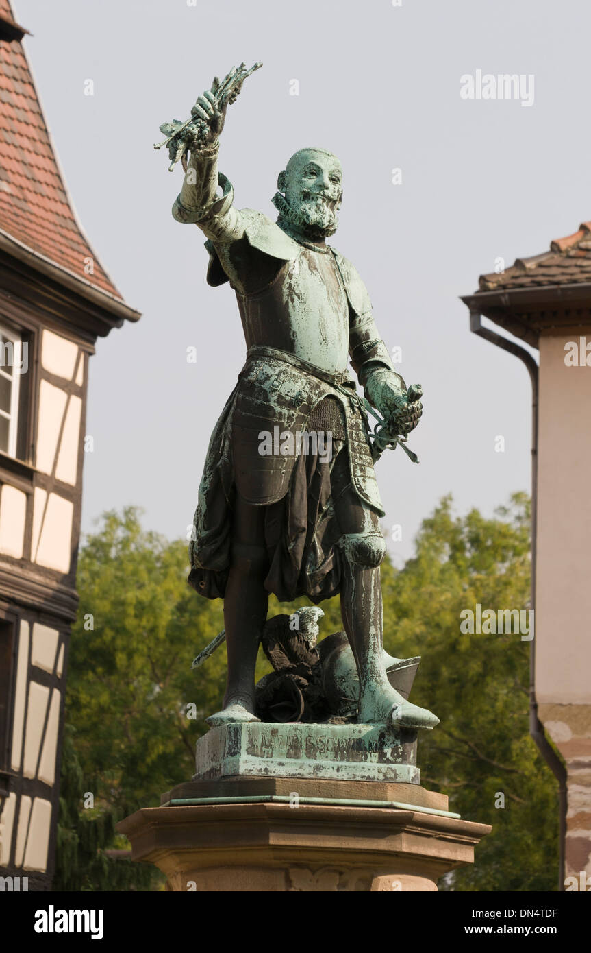 Elk213-2836v Francia, Alsazia, Colmar, Place de "Ancienne Douane, Fontaine Schwendi Foto Stock