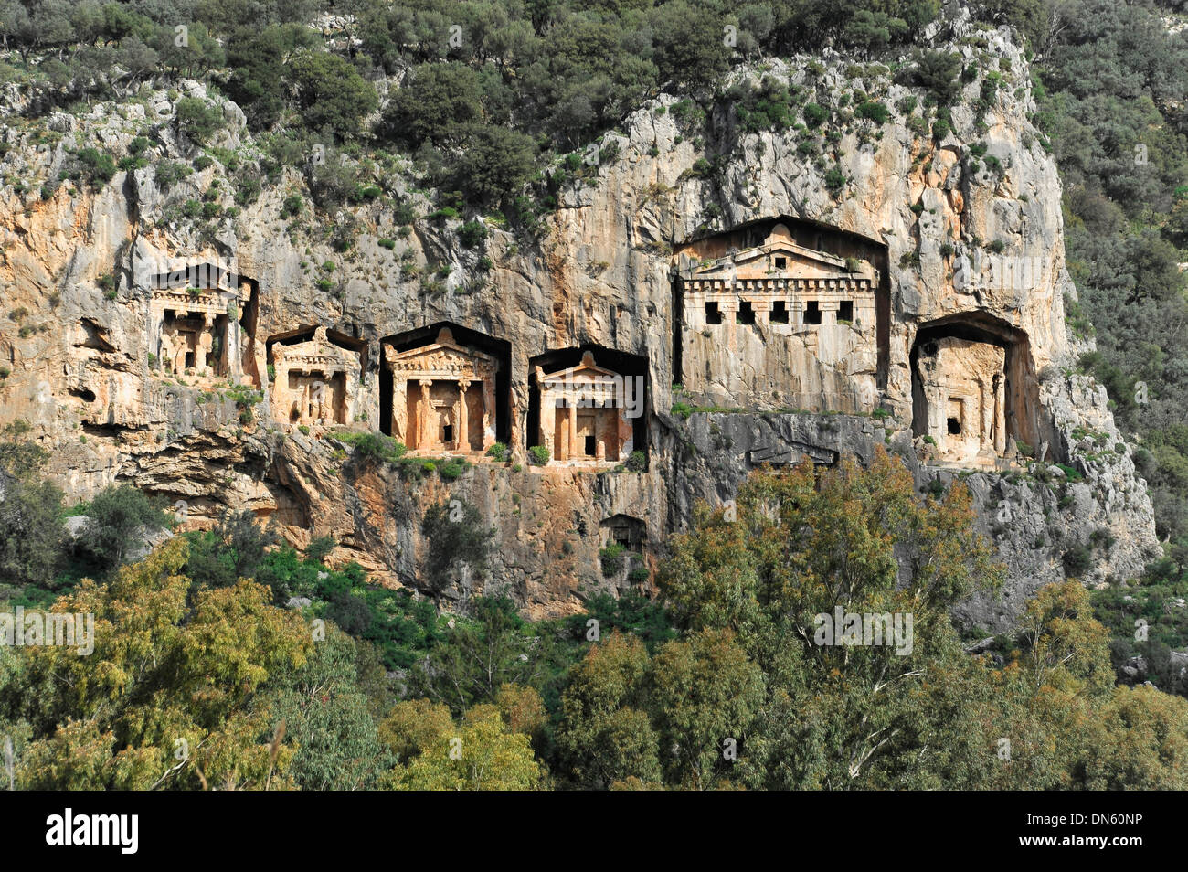 Le tombe di roccia della antica città di Kaunos vicino a Dalyan, Muğla Provincia, Turchia Foto Stock