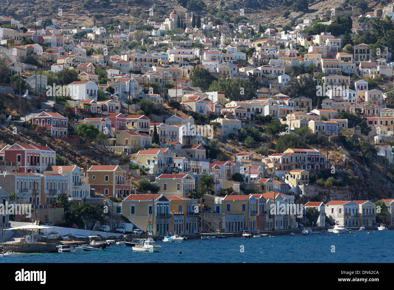 Pittoresche case in stile neo-classico, Symi, Symi Island, Dodecaneso, Grecia Foto Stock