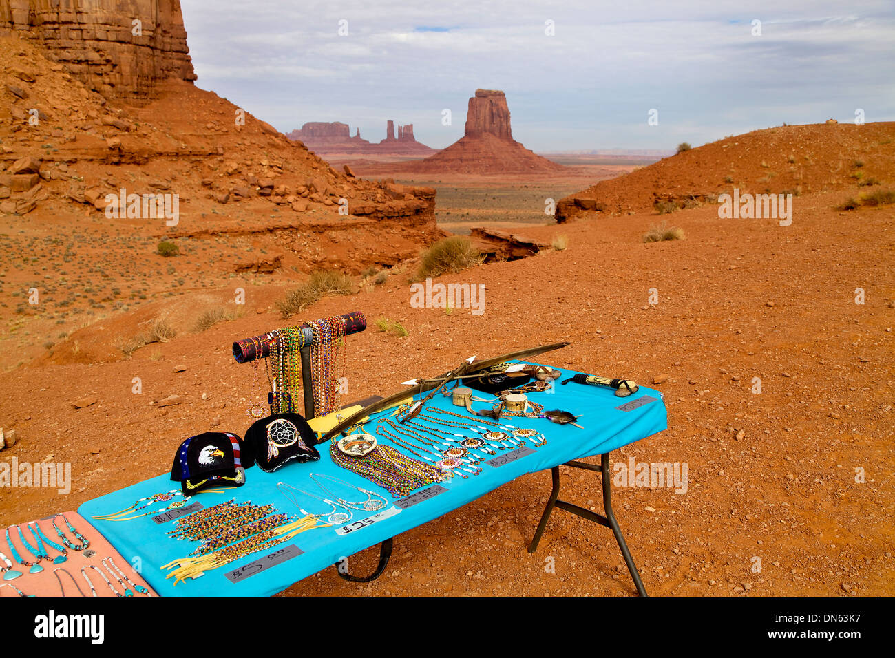 Il parco tribale Navajo Monument Valley, Arizona e Utah, AZ, UT, Stati Uniti d'America, USA, noi. Gioielli in Argento e negozio di souvenir Foto Stock