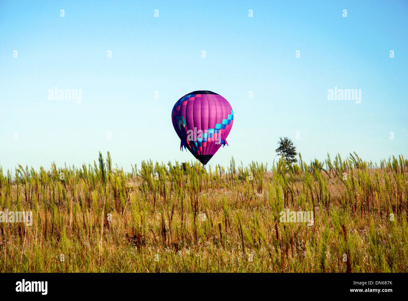 Mongolfiera sull approccio di atterraggio Foto Stock