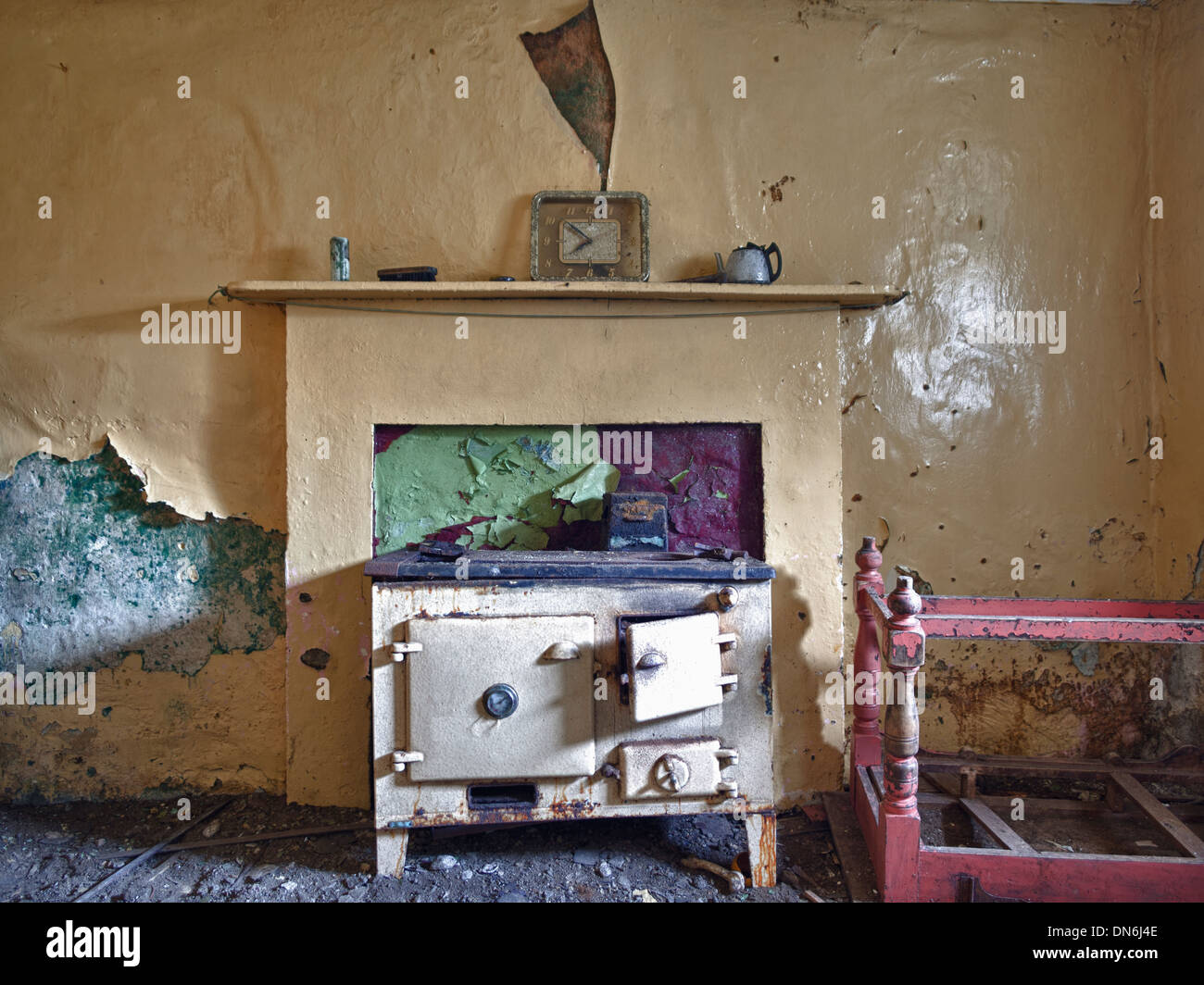 Rayburn in abbandonato casa Croft, Sud Uist Foto Stock