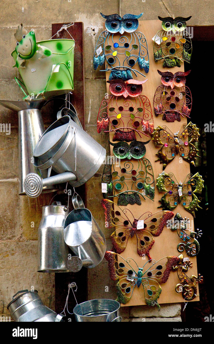 Display locale di arti e mestieri a Santillana del Mar, Cantabria, Spagna. Foto Stock