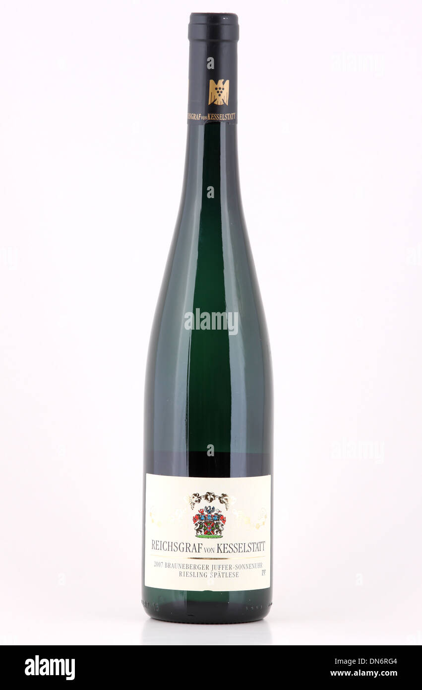 Una bottiglia di tedesco di vino bianco, Reichsgraf von Kesselstatt 2007, Riesling Spatlese, Germania Foto Stock