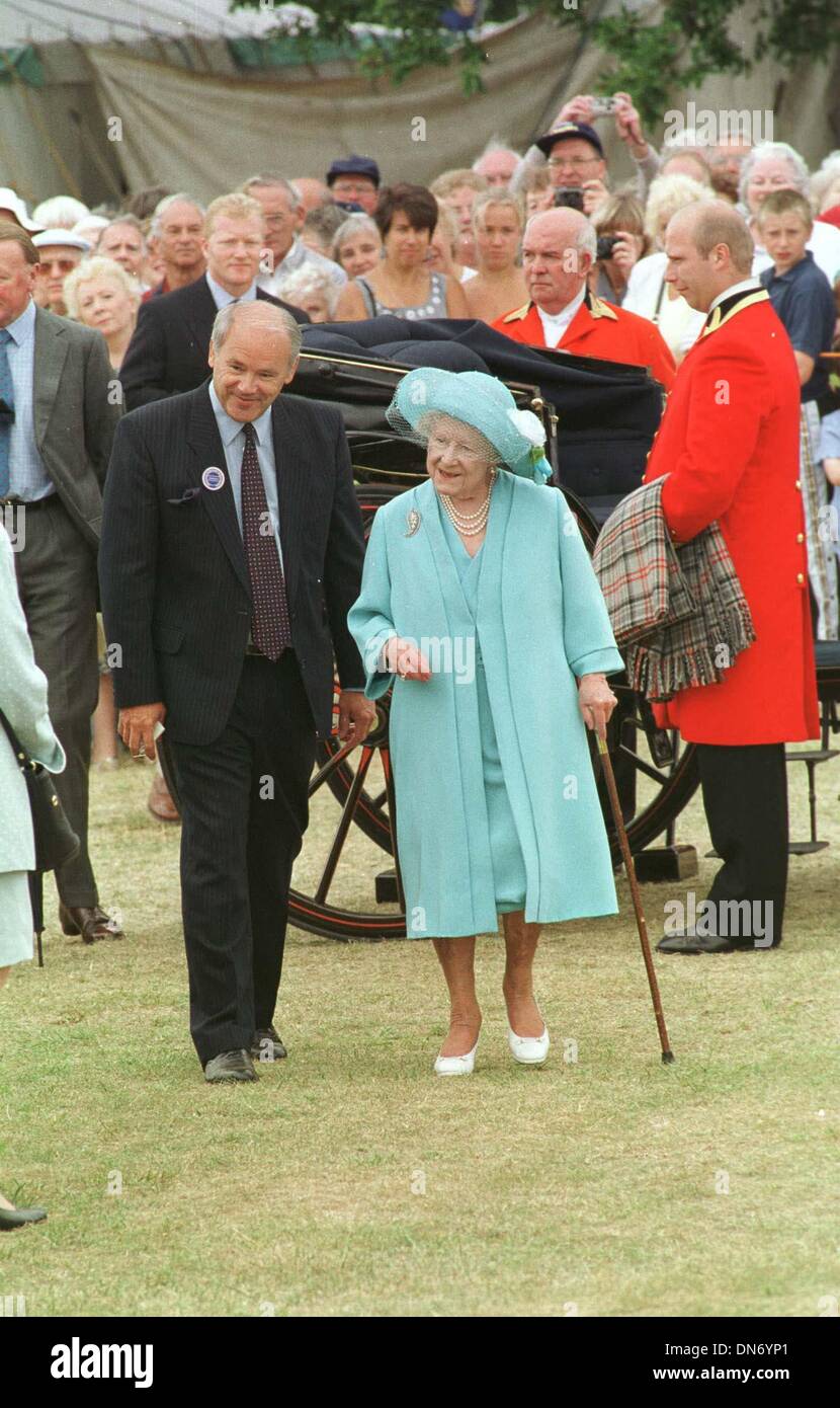 Luglio 28, 1999 - Gran Bretagna - 28/07/99 .La regina madre .''SANDRINGHAM flower show'',Norfolk(Immagine di credito: © Globo foto/ZUMAPRESS.com) Foto Stock