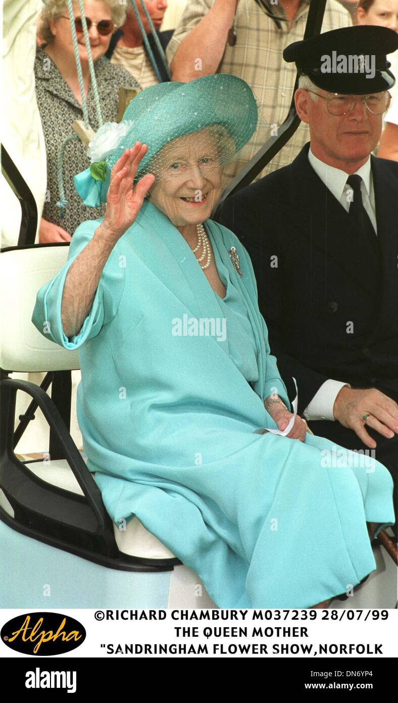 Luglio 28, 1999 - Gran Bretagna - 28/07/99 .La regina madre .''SANDRINGHAM flower show'',Norfolk(Immagine di credito: © Globo foto/ZUMAPRESS.com) Foto Stock