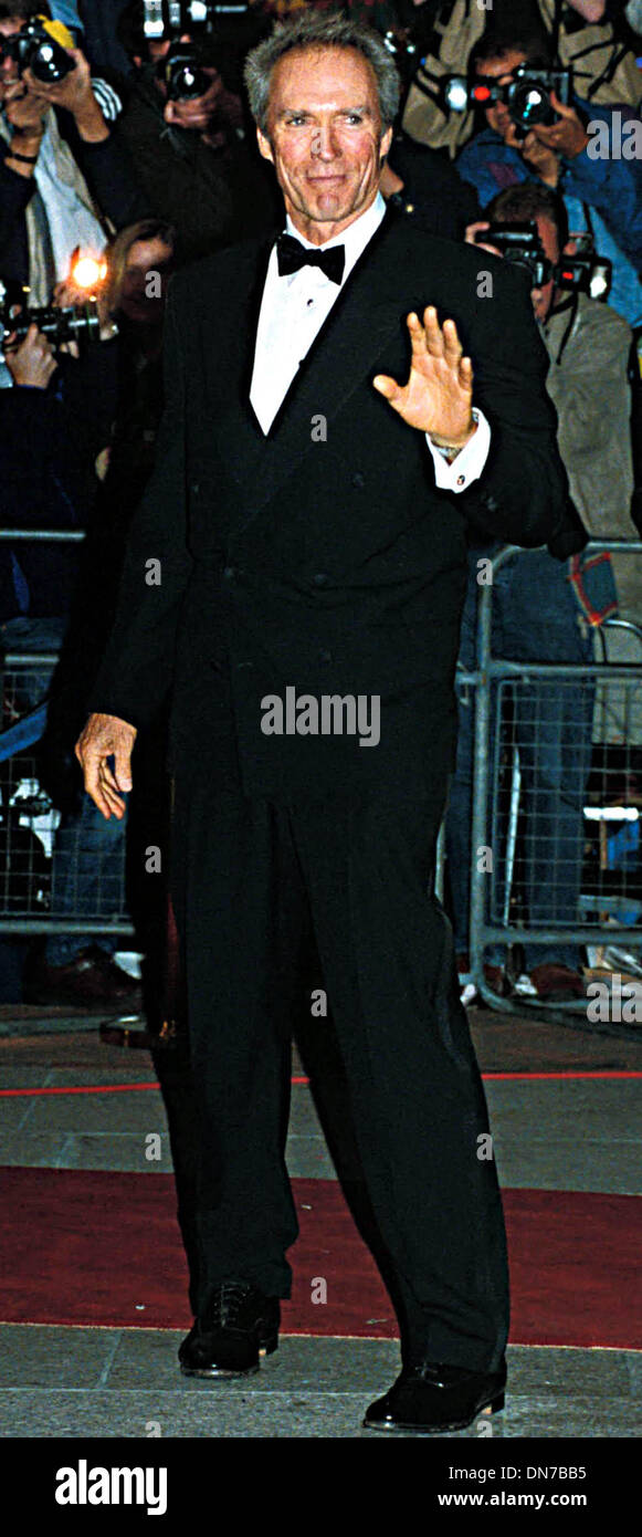 Sett. 23, 1993 - Clint Eastwood in apertura del WARNER WEST END CINEMA E PREMIERE DEL FILM ''FRGITIVE'' 9/23/1993.#16723.Â© UPPA/(enti Immagine: © Globo foto/ZUMAPRESS.com) Foto Stock