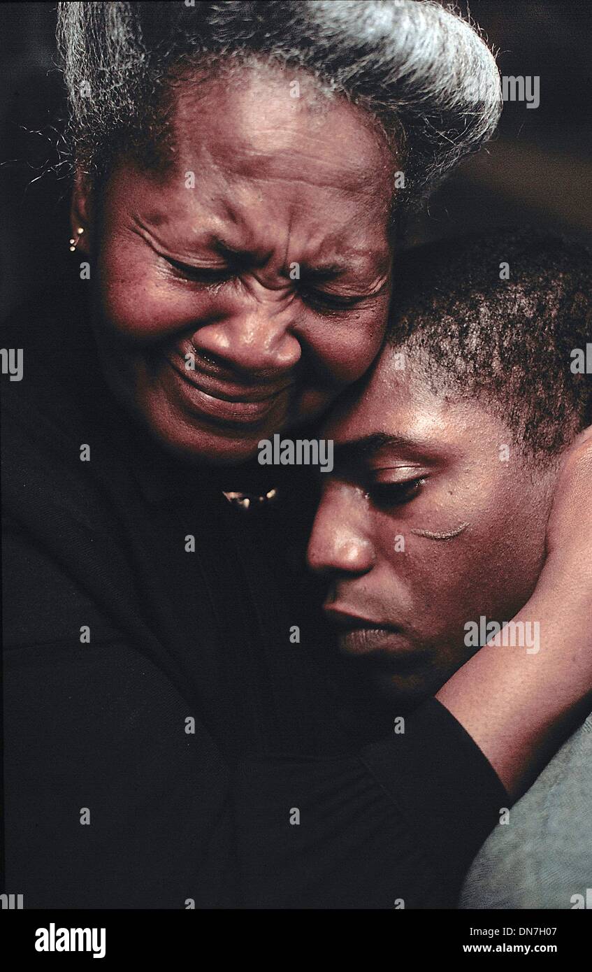 1 dicembre, 1998 - K15016JBP.TV-FILM STILL.fornito da una lezione prima di morire.Mekhi Phifer.IRMA HALL P(Immagine di credito: © Globo foto/ZUMAPRESS.com) Foto Stock
