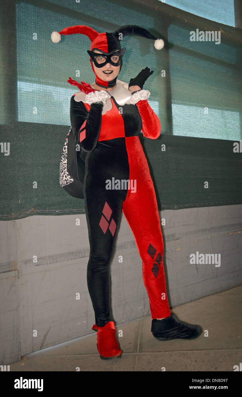 Fumetto con New York 2012 attnedee Jesaca vestito come Harley Quinn, Joker's ragazza da Batman. Foto Stock