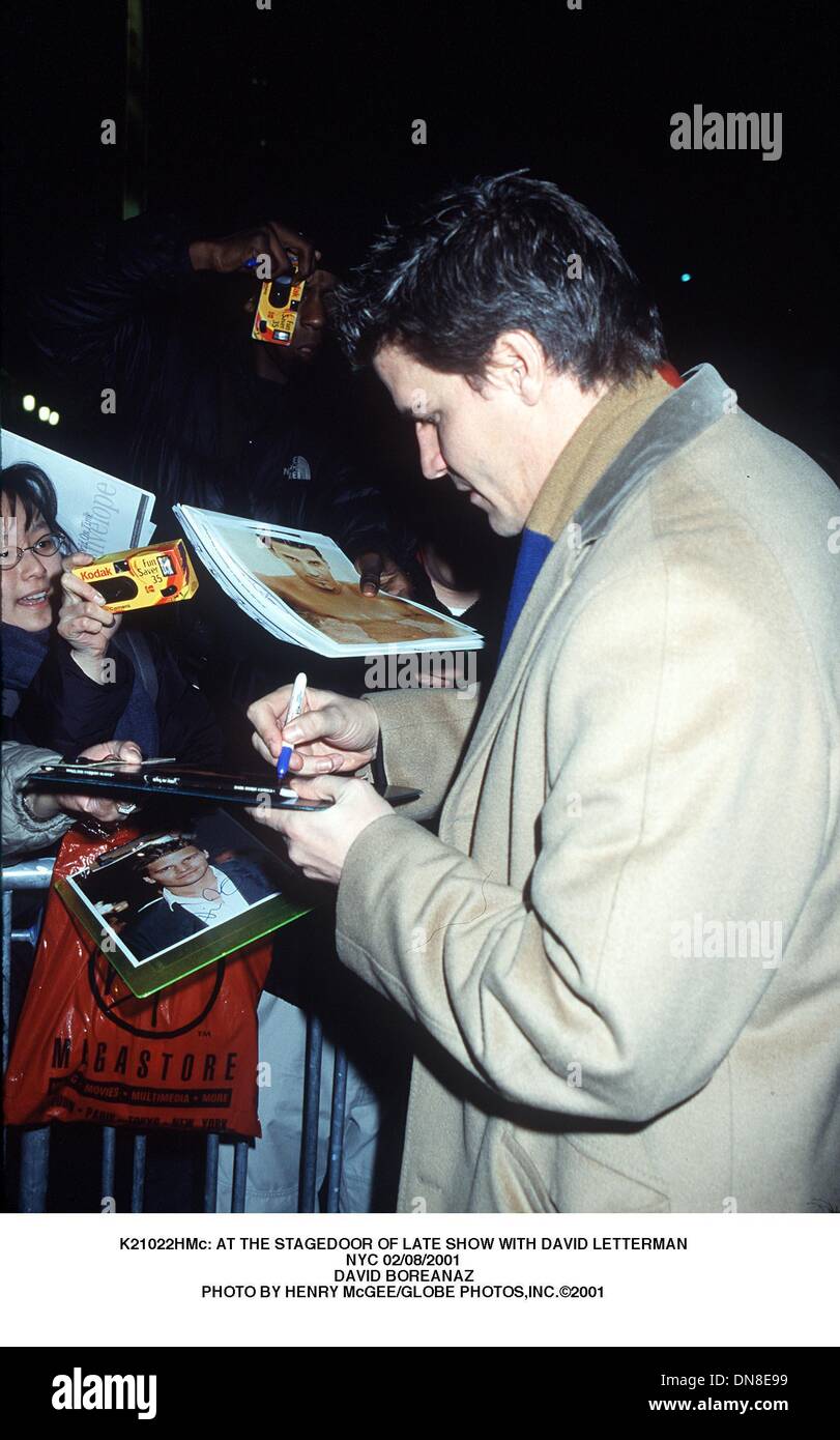 Febbraio 8, 2001 - K21022HMc: AL STAGEDOOR del Late Show con David Letterman.NYC 02/08/2001.David Boreanaz. HENRY McGEE/ 2001(Credit Immagine: © Globo foto/ZUMAPRESS.com) Foto Stock