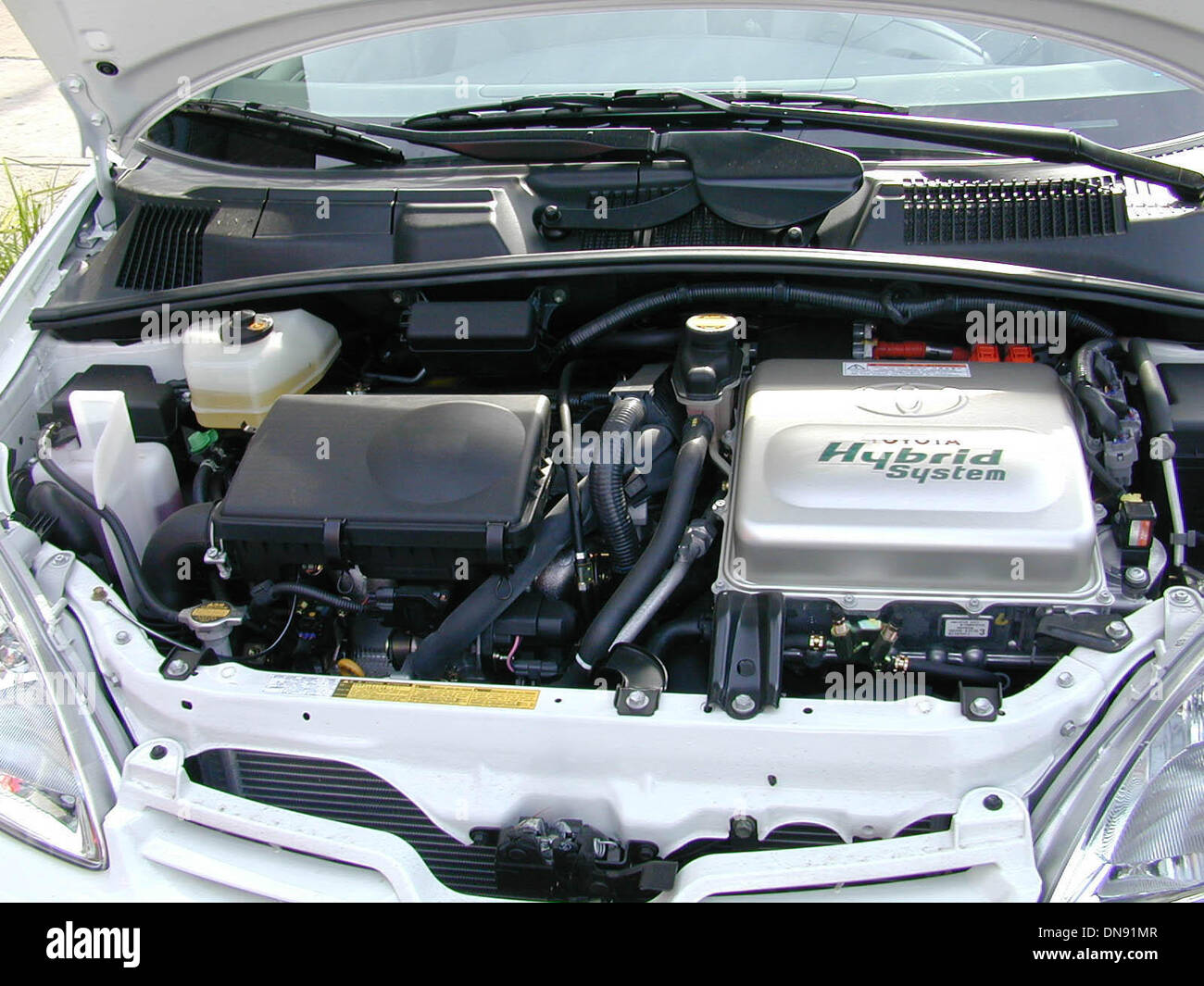 4 luglio 2001 - vano motore per auto ibrida benzina motore e batteria potenza carburante questa vettura. Bruce Cotler.CREDIT BRUCE COTLER/ 2001(Credit Immagine: © Globo foto/ZUMAPRESS.com) Foto Stock