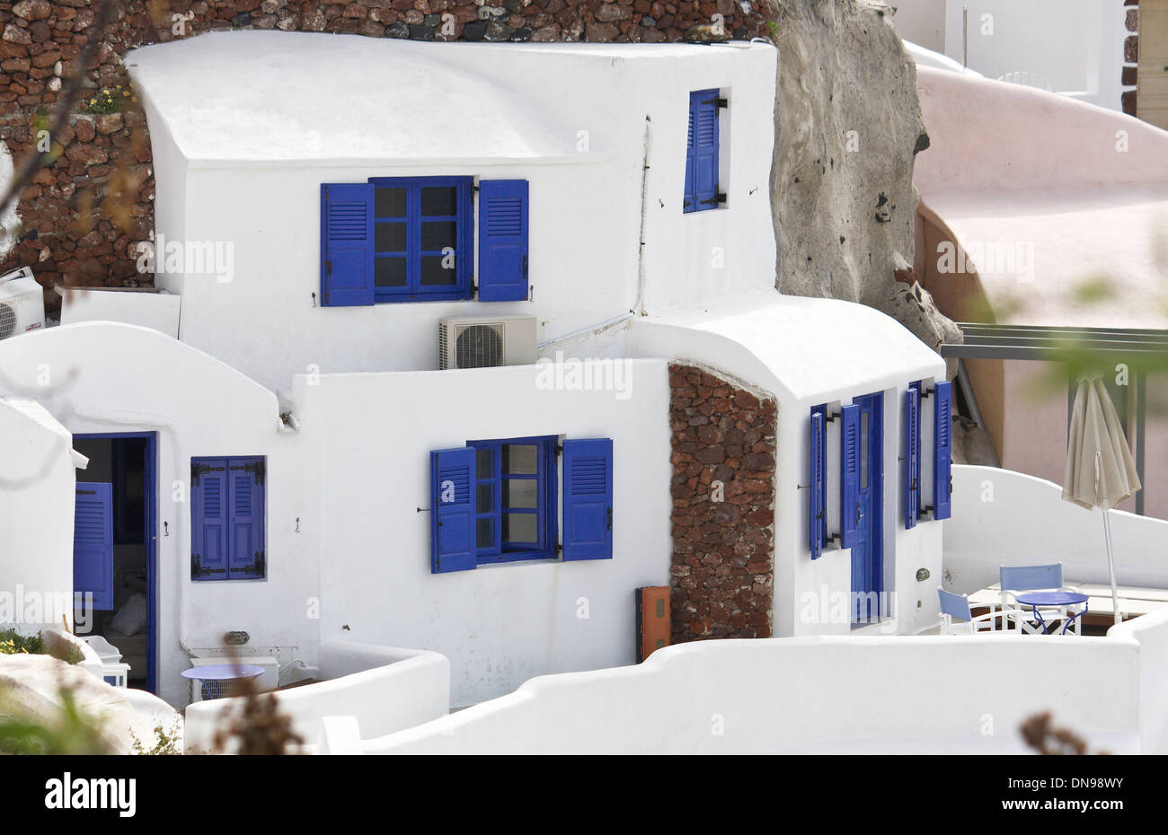Isola di Santorini in Grecia. Vista di un antico villaggio tradizionale Foto Stock