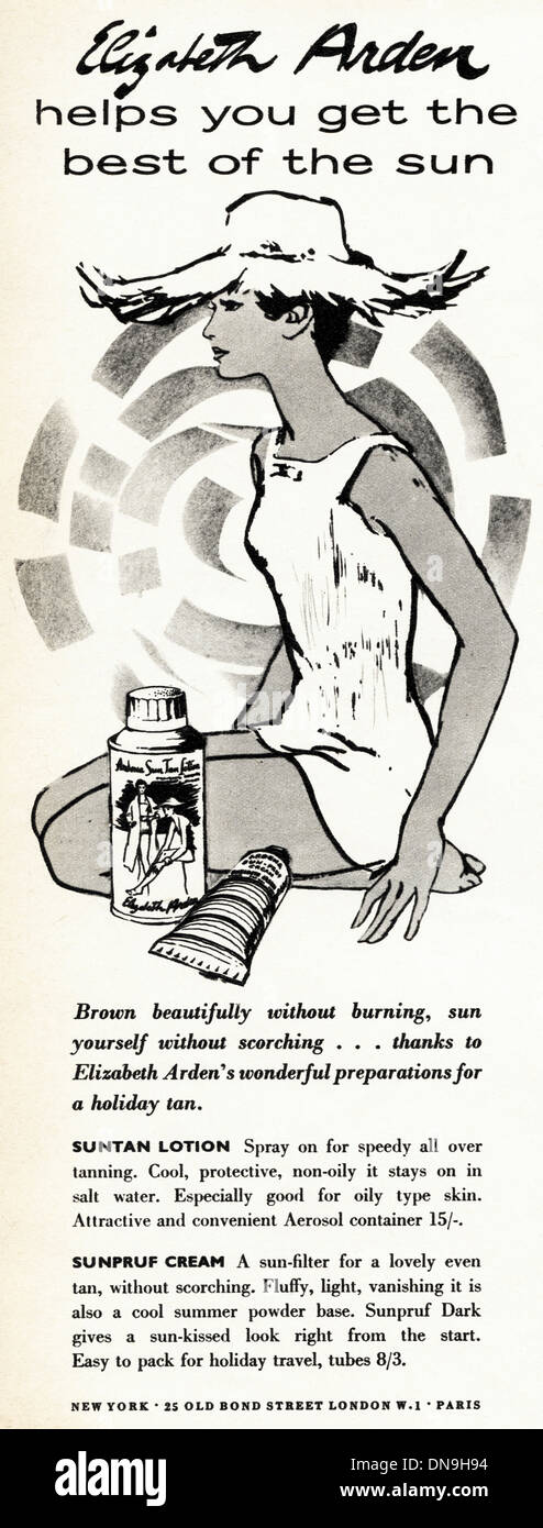 Anni Cinquanta la pubblicità. Vintage originale di moda femminile annuncio rivista per Elizabeth Arden lozione solare Foto Stock