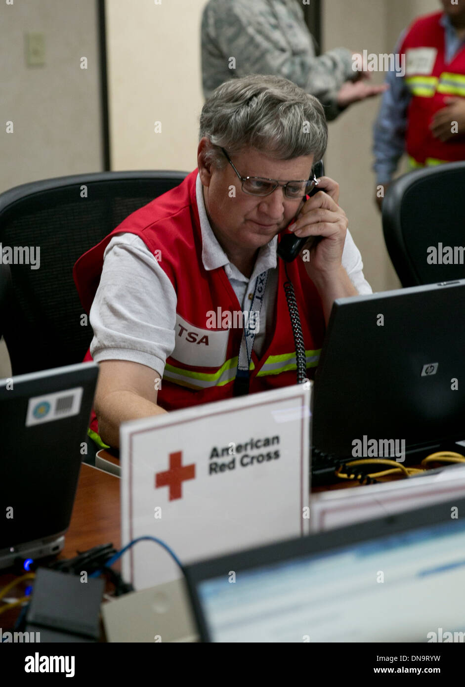 Texas Dipartimento della pubblica sicurezza e Texas divisione della gestione delle emergenze condurre un esercizio di assistere durante le emergenze Foto Stock