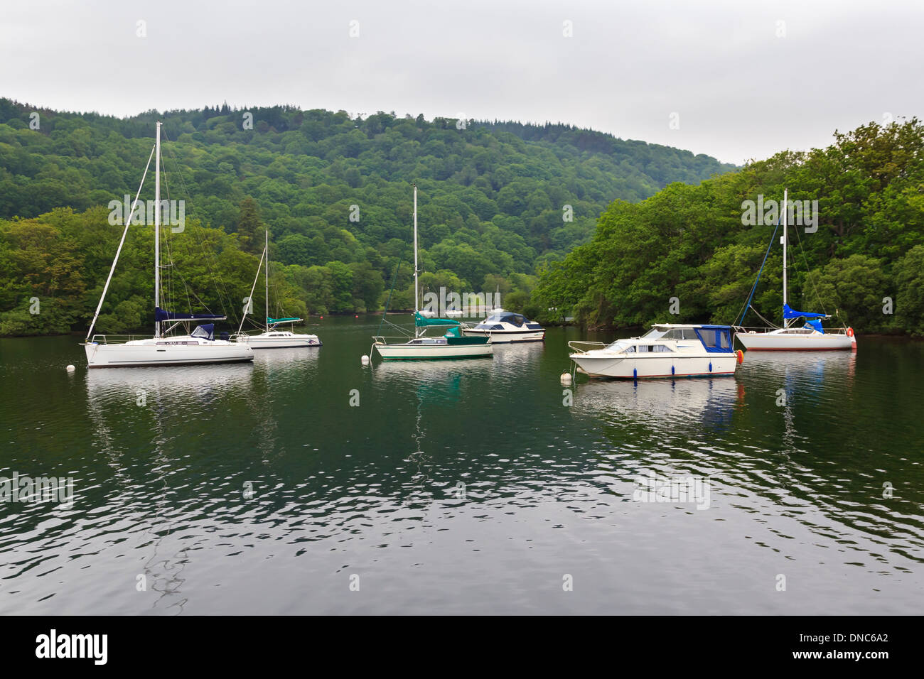 Il lago Windermere nel Lake District inglese UK Europa Foto Stock